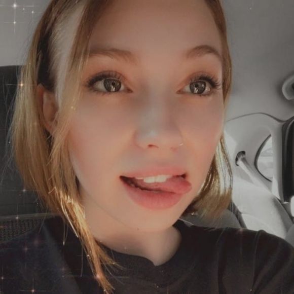 Meet your Posher, Rachel - Picture 1 of 1